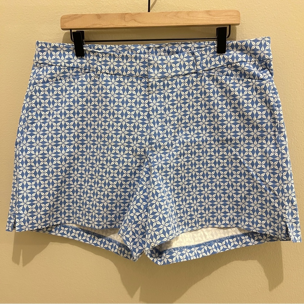 Old Navy High Rise Pixie Blue & White Geometric Print Women's Shorts Size 16